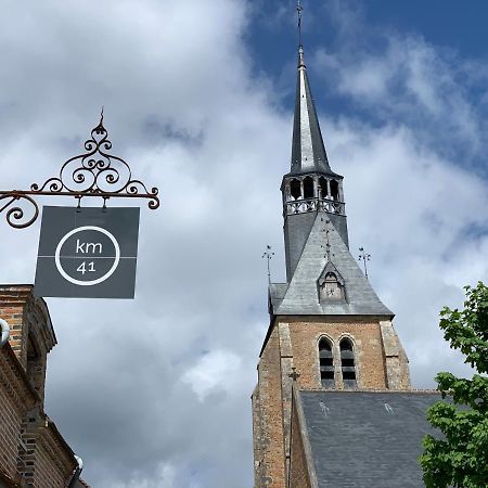 Km 41 Hotel Chaumont-sur-Tharonne Kültér fotó