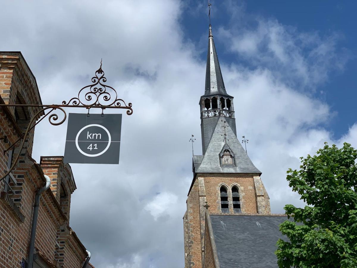 Km 41 Hotel Chaumont-sur-Tharonne Kültér fotó