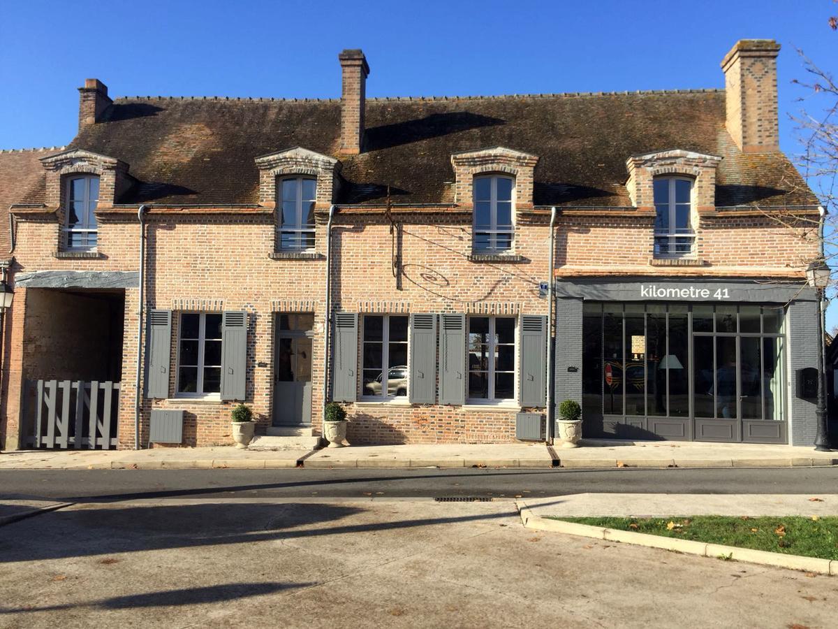 Km 41 Hotel Chaumont-sur-Tharonne Kültér fotó